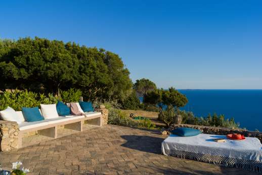 Spini Bianchi - Outdoor lounging area.