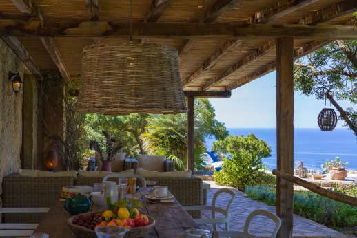 Spini Bianchi - Al fresco dining.