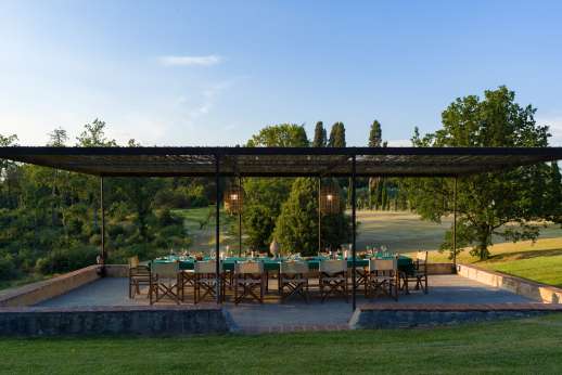 Poggio Ai Grilli - Outside shaded dining area