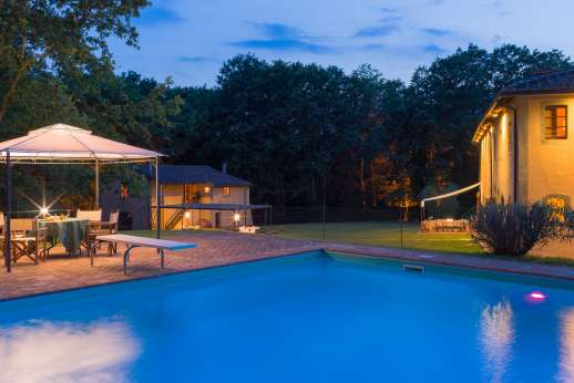 Poggio ai Grilli - Take a refreshing swim at night