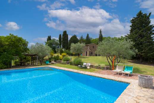 Villa Cignano - The Pool with paved terrace.