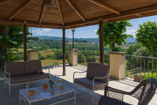 Weddings at Villa Atena - Shaded area on the terrace, relax area.