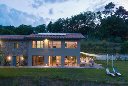 Il Soldano - Il Soldano is an old stone farmhouse that has been converted into a luxury home with a strong contemporary design
