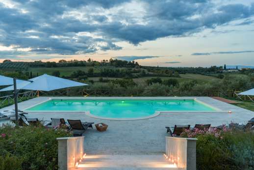 Santa Gelsa - The pool boasts a delightful panorama of the Tuscan countryside