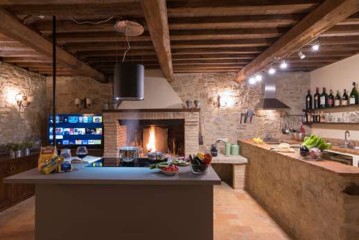 Le Gorgacce - Another view of the seating area in the kitchen.