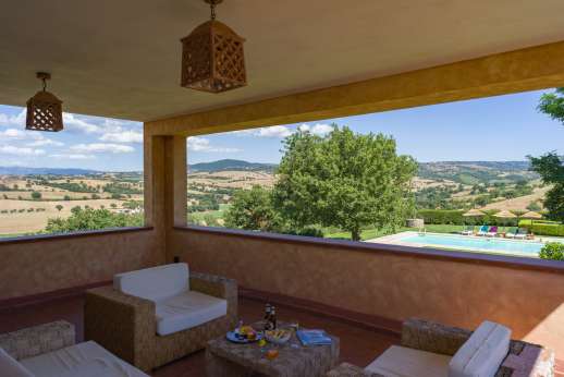 Il Chiesino - Panoramic terrace with sitting area on the first floor.
