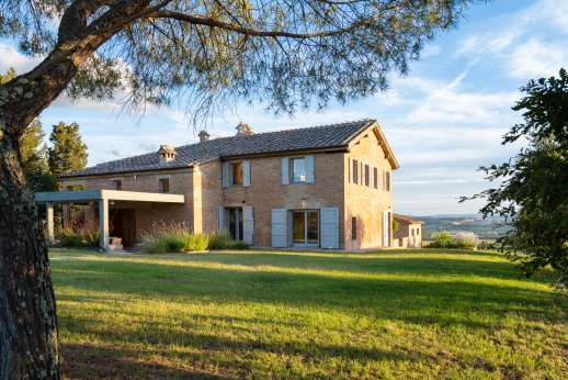 PodereSole - Luxuriously refurbished into a country residence that blends classical Tuscan-style architecture with modern touches