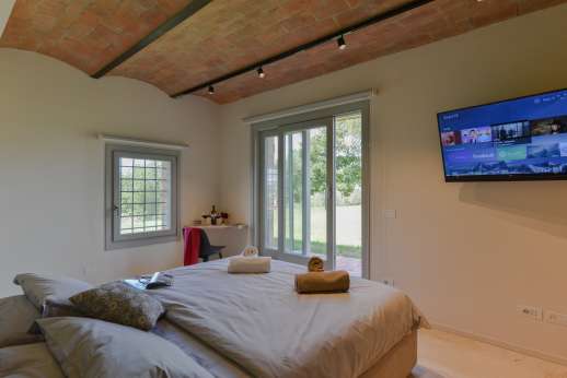 PodereSole - Double bedroom with outside access