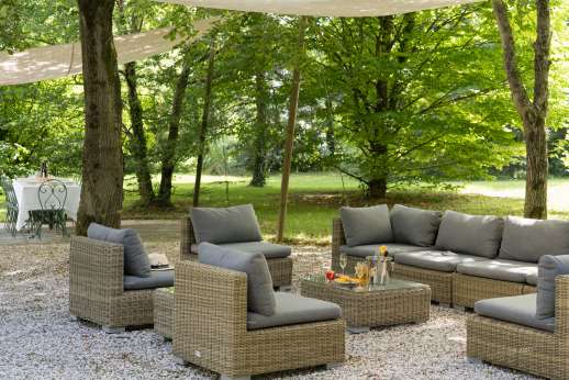 Villa Michiel - The covered seating area within the grandly scaled gardens.