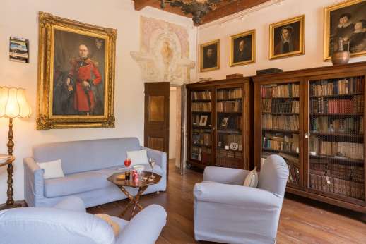 Villa Michiel - In the study a painting of the owners grandfather.