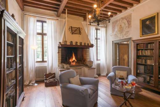 Villa Michiel - First floor sitting room.