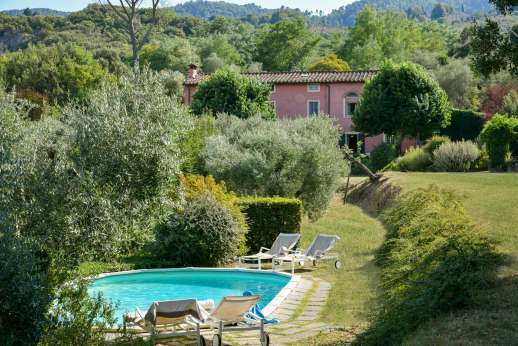 La Gattaiola - La Gattaiola set in green hills just south-west of Lucca.