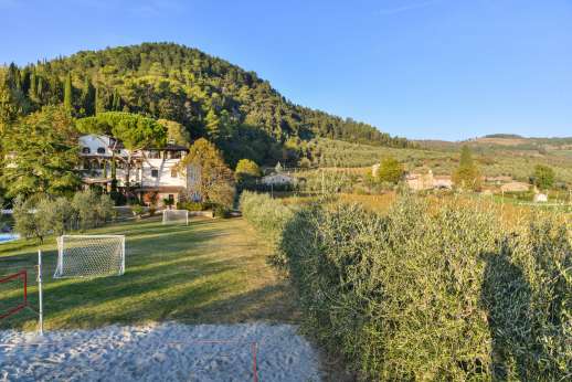 La Villa Di Petroio (x 16 people) with Staff & Cook