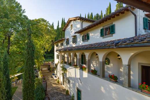 La Villa Di Petroio (x 16 people) with Staff & Cook