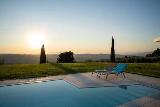 Tenuta Almabrada - The pool to be enjoyed by all.