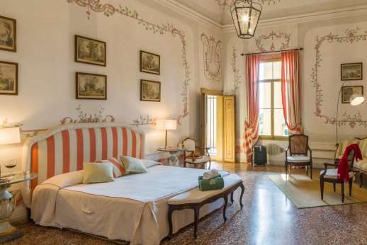 Ca' di Lista - “Camera dei Mesi” air-conditioned double bedroom