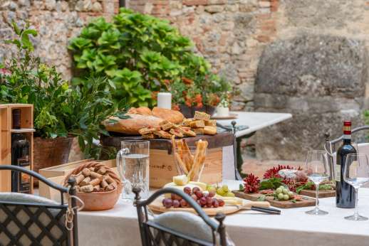 Palazzo Cheto - Fresh Italian food in the courtyard