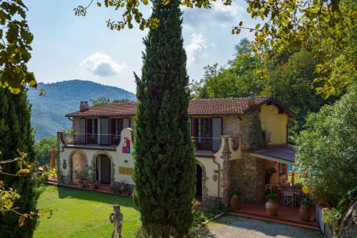 Villa Denise (x 8 people) with Staff and Cook - Traditional working pizza oven at the villa