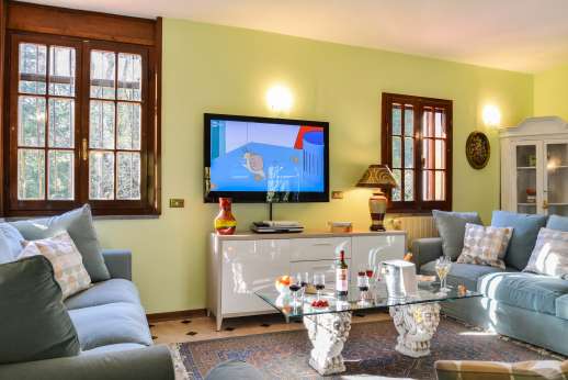 Villa Denise (x 12 people) with Staff and Cook