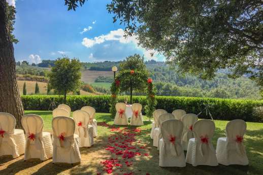 Weddings at Villa Ostignano - Garden prepared for the ceremony