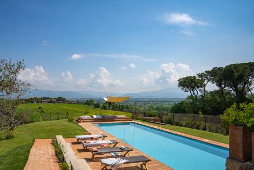 La Casa del Chiu', The pool 15m x 6m, has a constant depth of 1,40m and has steps for entry/exit