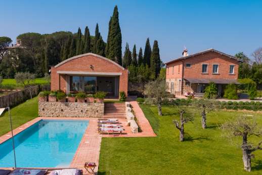 La Casa del Chiu', Stone pines and cypress trees offer guests ample privacy and seclusion