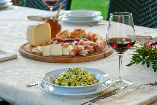 Villa D'Elsa - Enjoy the culinary delights of Tuscany!