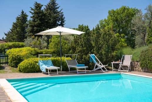Casalta - Plenty of poolside sun loungers