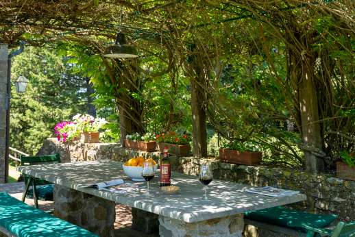 Casalta - Plenty of seating areas for enjoying meals outdoors