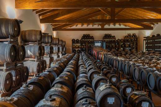 Sereni a Tavola-Classic Balsamic Tour, Tasting & Lunch
