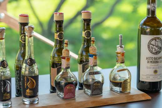 Sereni a Tavola-Classic Balsamic Tour, Tasting & Lunch