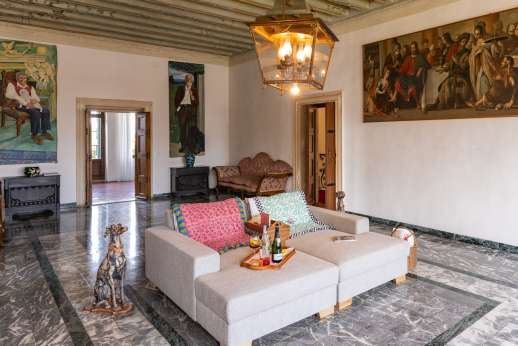 Villa Zambonina (x 18 people) with Staff & Cook