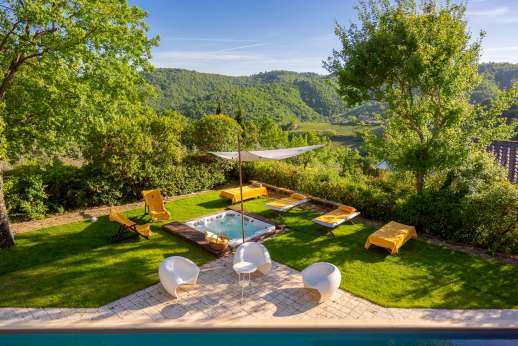 Villa Albizi - Hot tub by the pool and view from the terrace