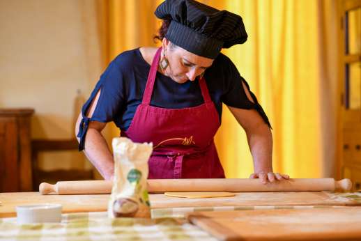 Villa D'Elsa (x 10 people) with Staff & Cook