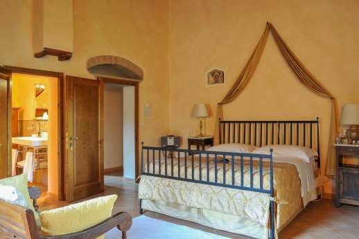Villa D'Elsa (x 10 people) with Staff & Cook