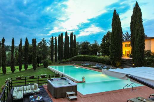 Villa D'Elsa (x 14 people) with Staff & Cook