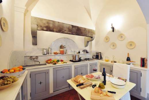 Villa Di Masseto - The well equipped kitchen.