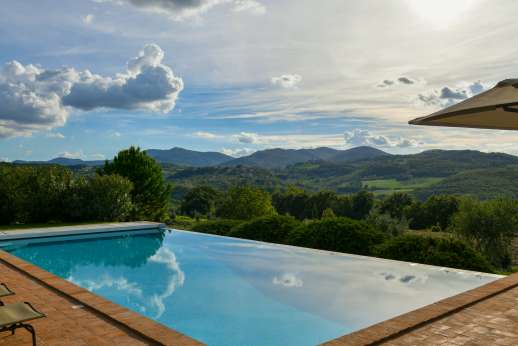 La Pianstella - Read, swim or sunbathe as you like!
