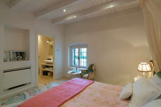 Villa Zambonina - Air-conditioned double bedroom with en-suite bathroom