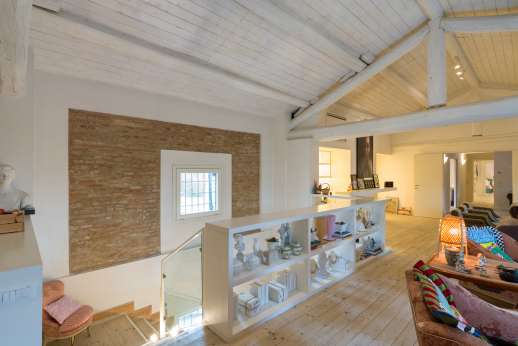 Villa Zambonina (x 18 people) with Staff & Cook