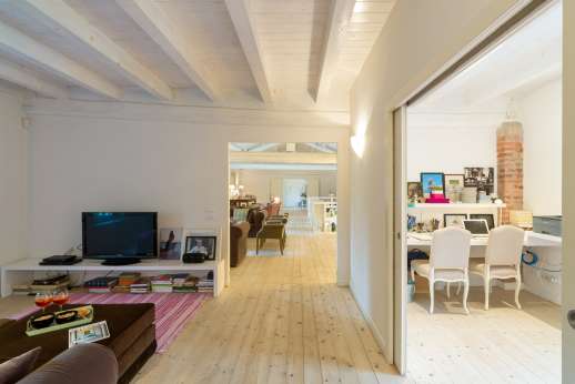 Villa Zambonina (x 18 people) with Staff & Cook