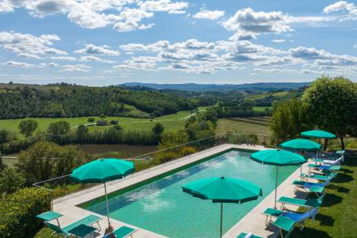 Casa Tara - Villa with the pool just set below over looking the Chianti hills