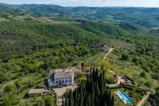 Villa Caprolo - Relax in tranquility whist soaking up sun by the private infinity-edge swimming pool.