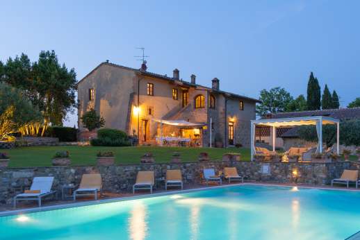San Leolino - The swimming pool is set on a lower terrace enjoying stunning views.