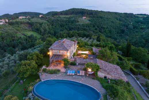 Torre di Hesperides - Torre di Hesperides lies in the heart of the Chianti wine-producing area, a stone’s throw from several very good restaurants.