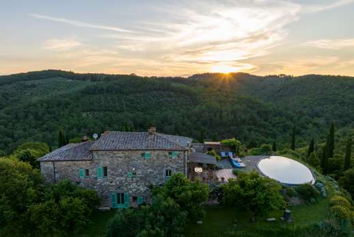 Torre di Hesperides - A truly Tuscan farm house, surrounded by rolling hills in the heart of the Chianti.