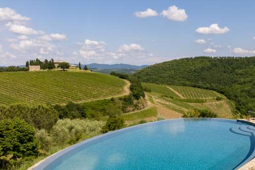 Torre di Hesperides - Pool side views of the Chianti countryside.
