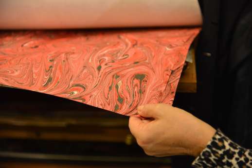 Paper Marbling Workshop in Florence