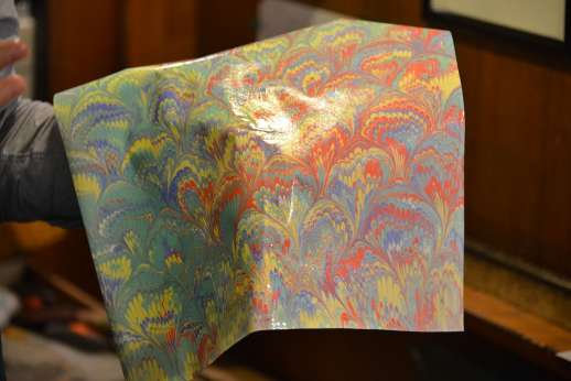 Paper Marbling Workshop in Florence
