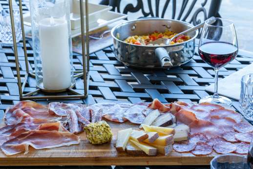 Cipresso Dorato - We can arrange for a chef to prepare wonderful evening meals to be enjoyed under the loggia